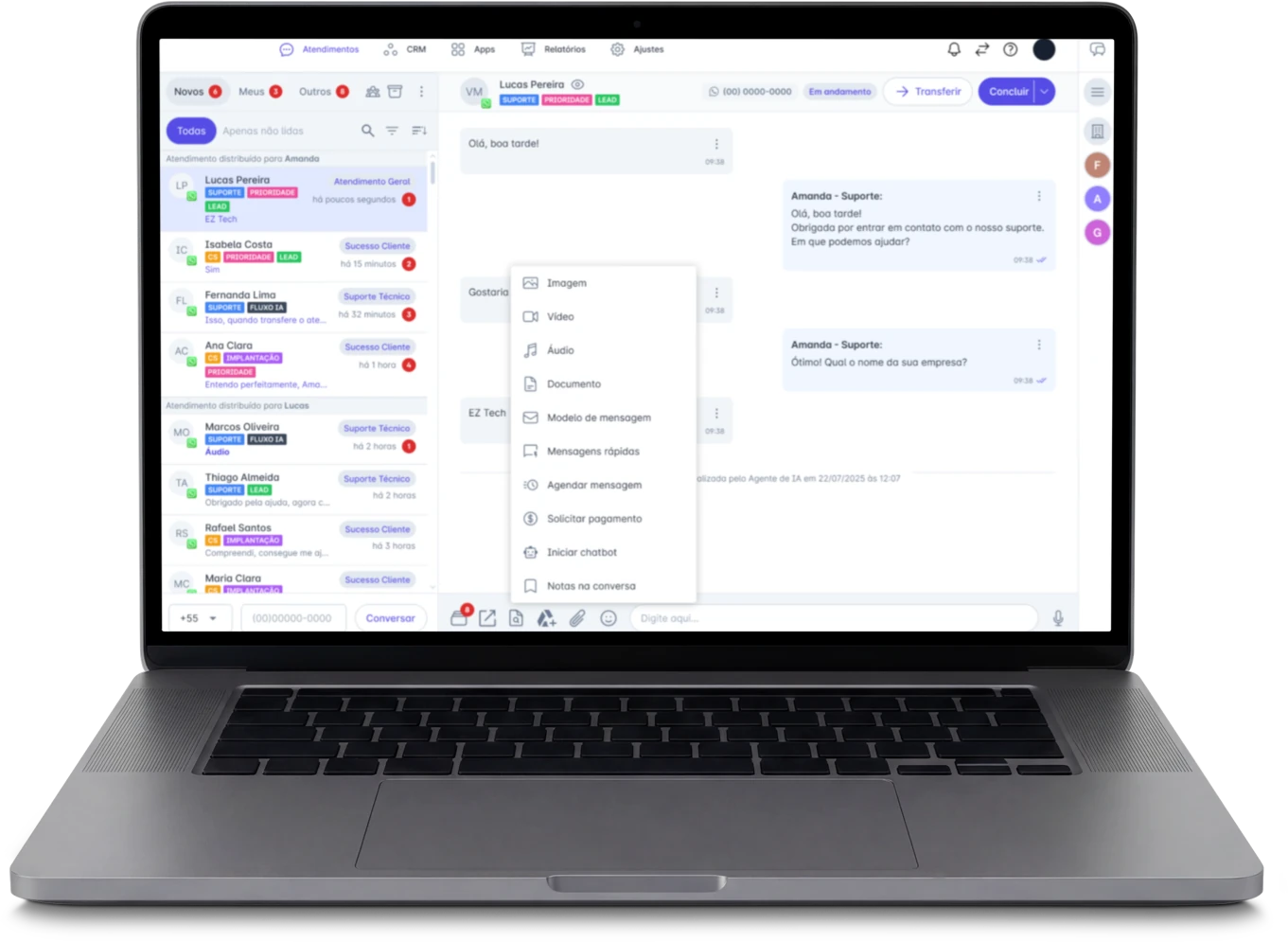 Tela de atendimentos do SPI Chat no notebook